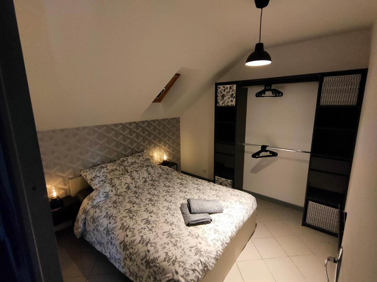 Ferienwohnung La Machine Sous Toit Exterior foto